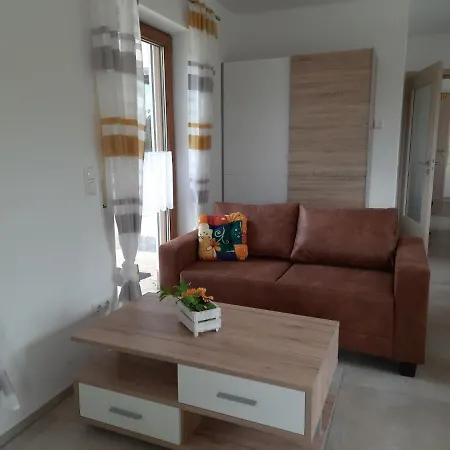 Herbst Apartment *